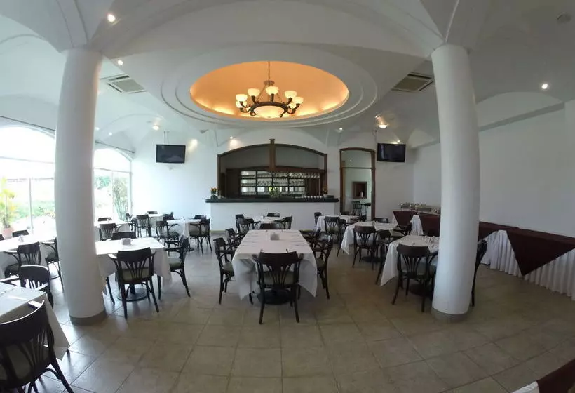 ホテル Hacienda Del Rio Oaxtepec