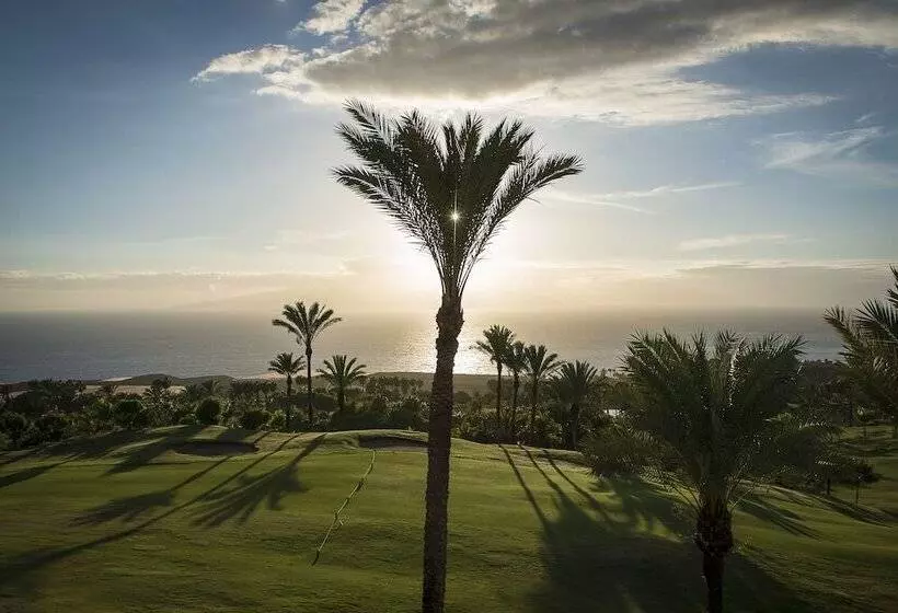 هتل Las Terrazas de Abama Suites