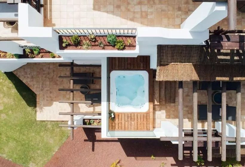 هتل Las Terrazas de Abama Suites