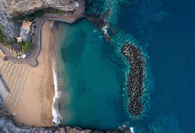 هتل Las Terrazas de Abama Suites