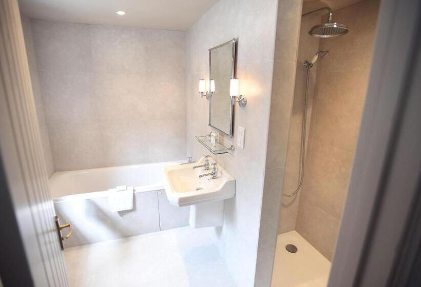 فندق The Lifeboat Inn