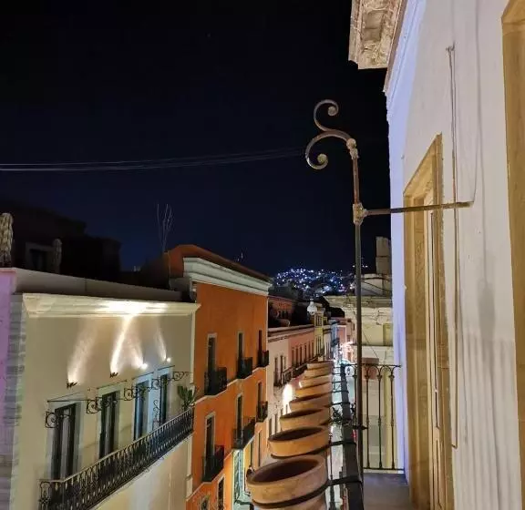 هتل Mansion Von Humboldt