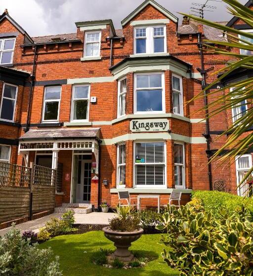 Пансион Kingsway Guesthouse   A Selection Of Single, Double And Family Rooms In A Central Location
