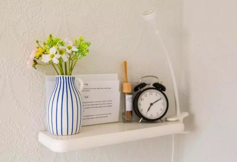 Пансион Kingsway Guesthouse A Selection Of Single, Double And Family Rooms In A Central Location