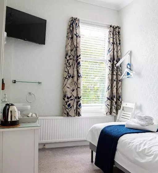 Пансион Kingsway Guesthouse A Selection Of Single, Double And Family Rooms In A Central Location