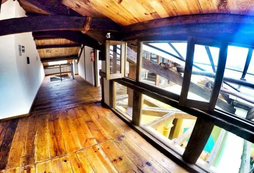 Hostel Snail Bed & Breakfast