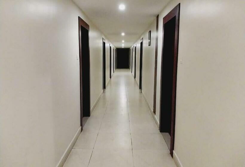 호텔 Sistla S Athithi Inn