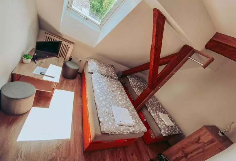 Majatalo Ubytování U Kapličky