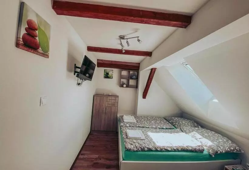 Majatalo Ubytování U Kapličky