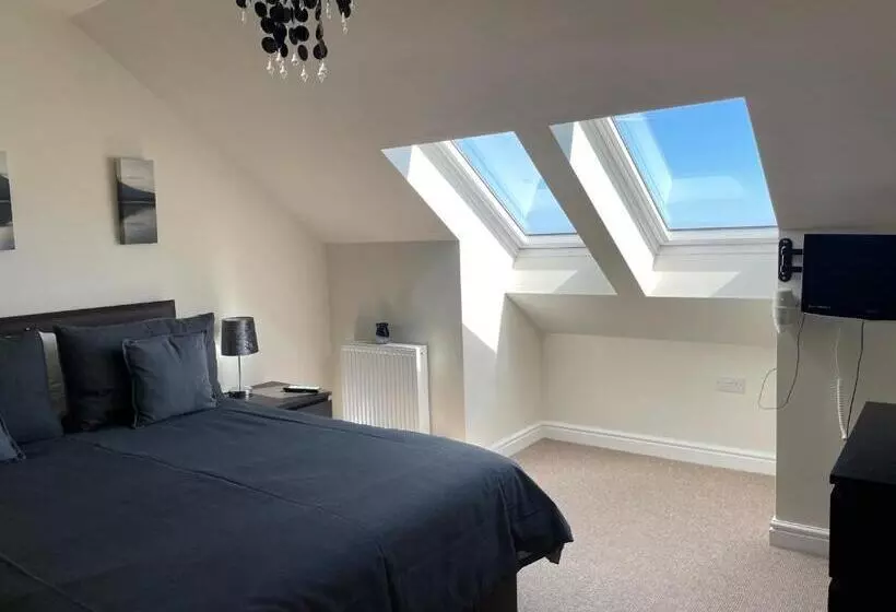 تختخواب و صبحانه A Castle View