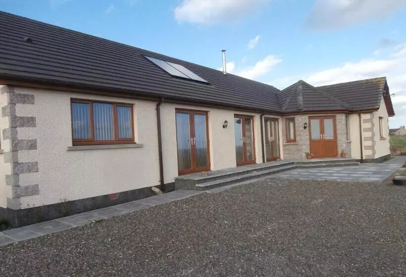 تختخواب و صبحانه A Castle View