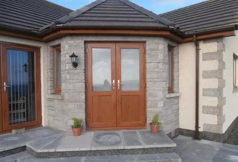 تختخواب و صبحانه A Castle View