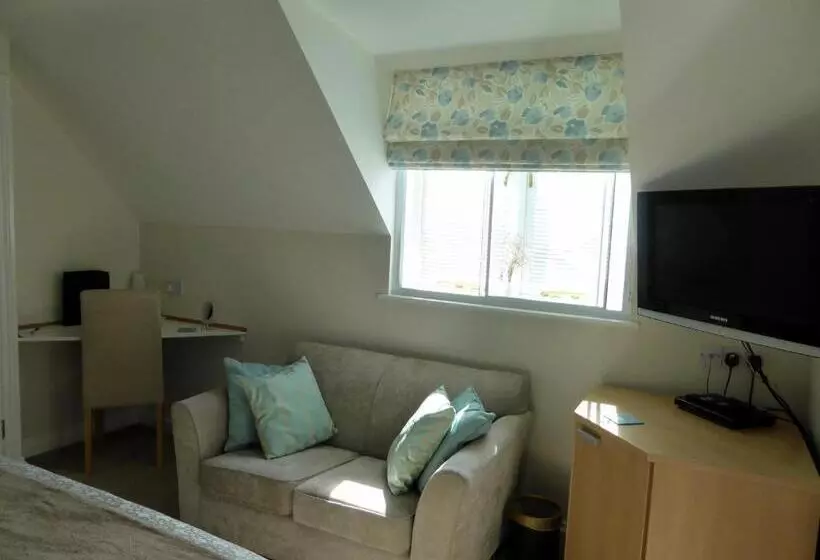 تختخواب و صبحانه Liongate House