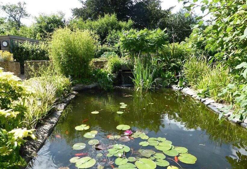 مبيت وإفطار Liongate House