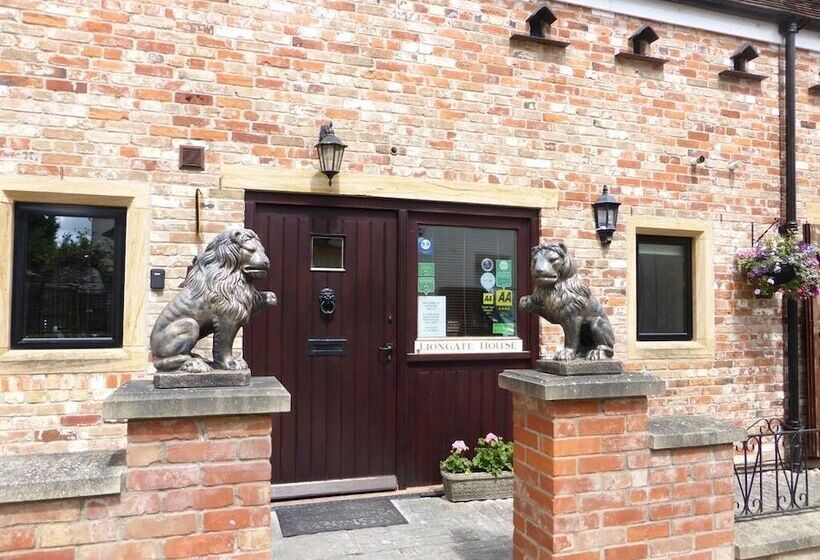 مبيت وإفطار Liongate House