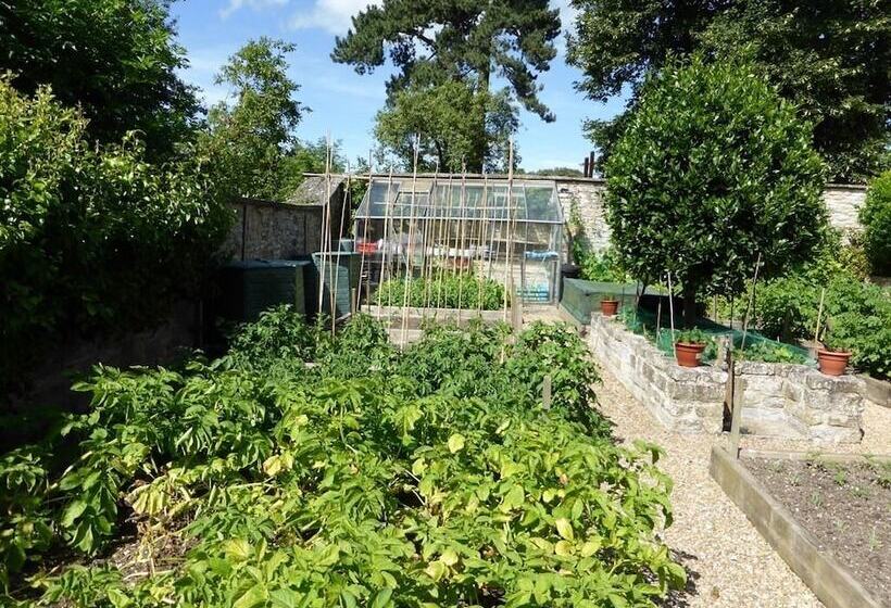 مبيت وإفطار Liongate House