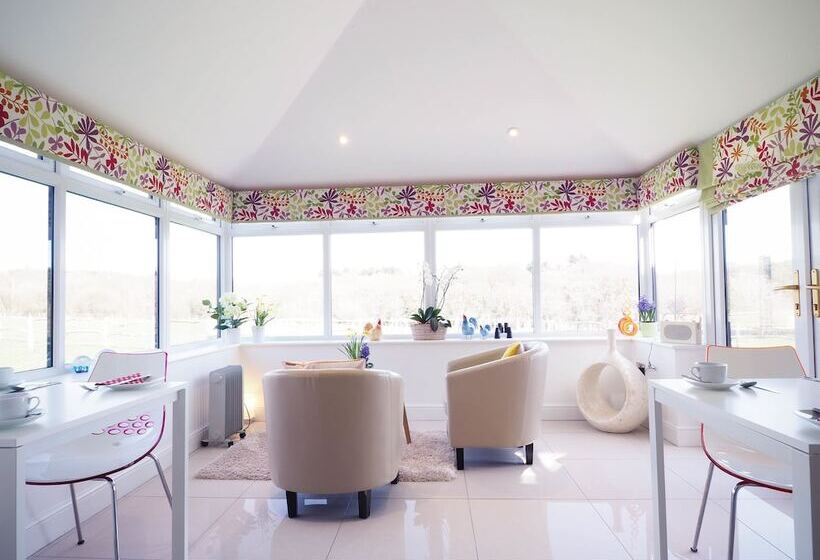 مبيت وإفطار The Old Dairy Farm