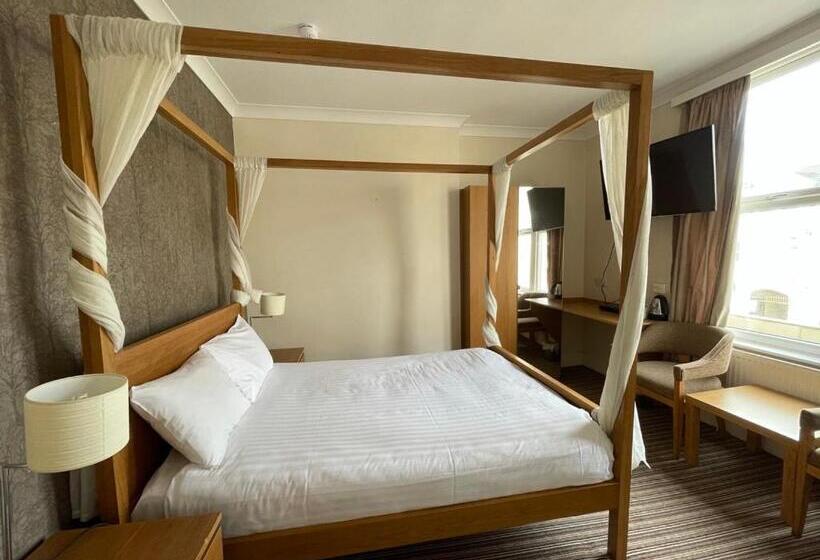 Отель Ashley Victoria