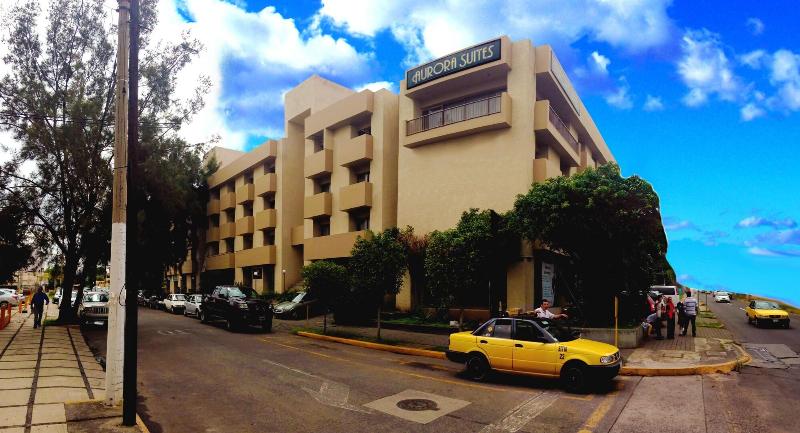 هتل Aurora Suites