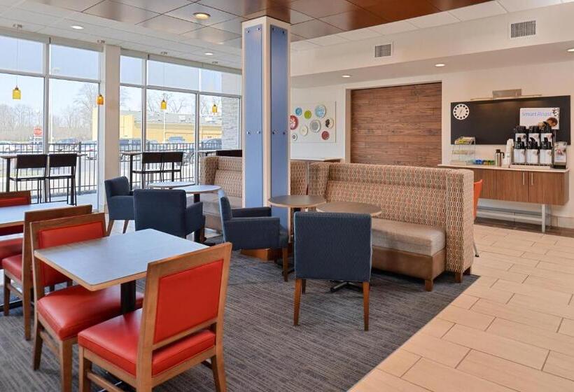 ホテル Holiday Inn Express & Suites Farmington Hills Detroit, An Ihg