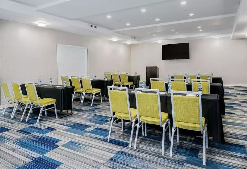 בית מלון כפרי Holiday Inn Express & Suites Round Rock Austin N, An Ihg