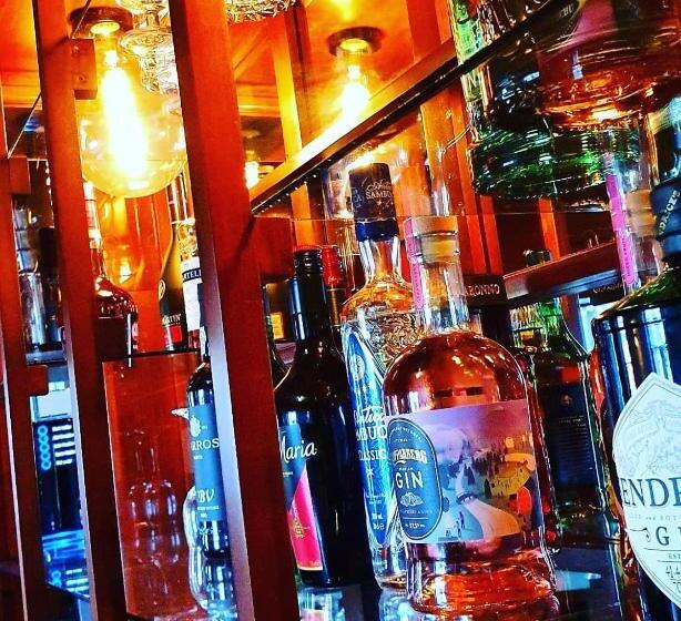 Отель Kings Head Holt