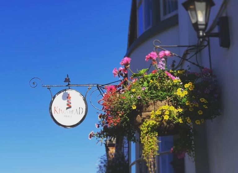 Отель Kings Head Holt