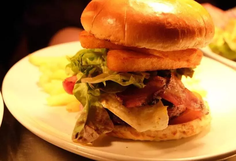 Hotel Kings Head Holt