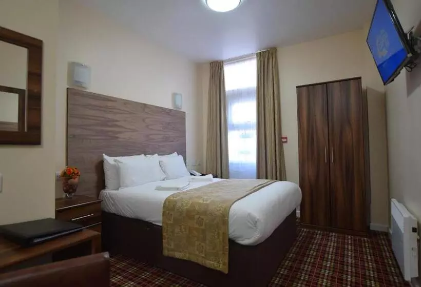 בית מלון כפרי Lucky 8