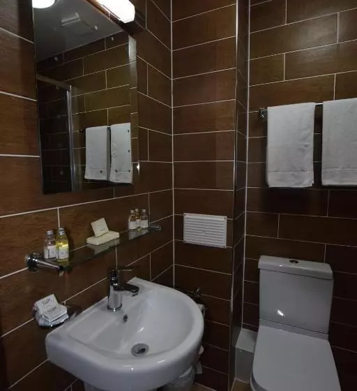 בית מלון כפרי Lucky 8