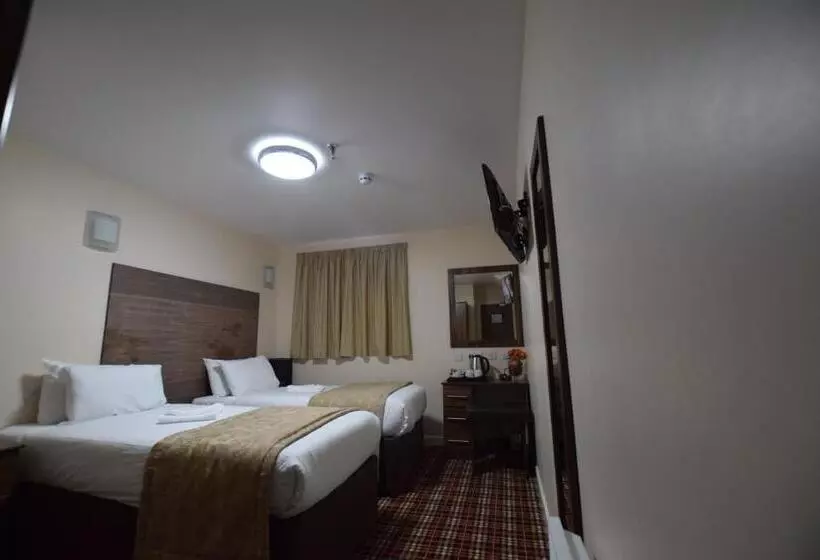 בית מלון כפרי Lucky 8