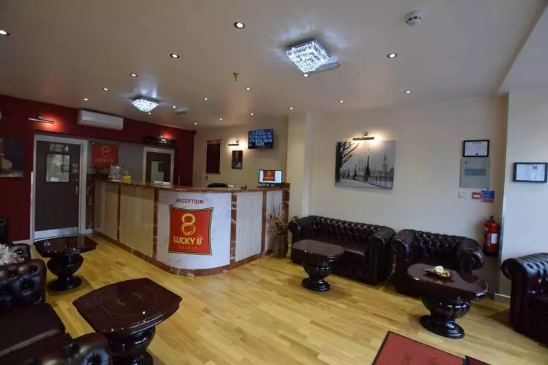 בית מלון כפרי Lucky 8