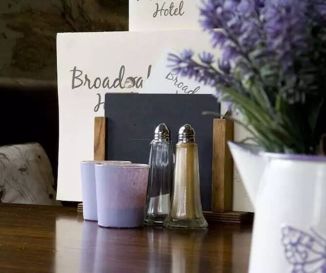 Отель The Broadoak