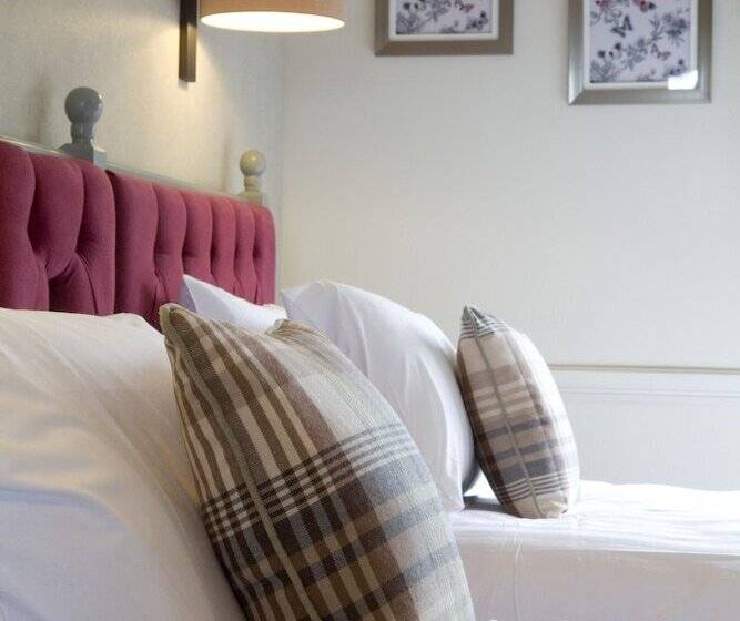 Отель The Broadoak