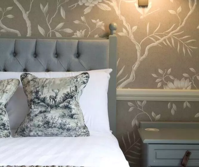 Отель The Broadoak