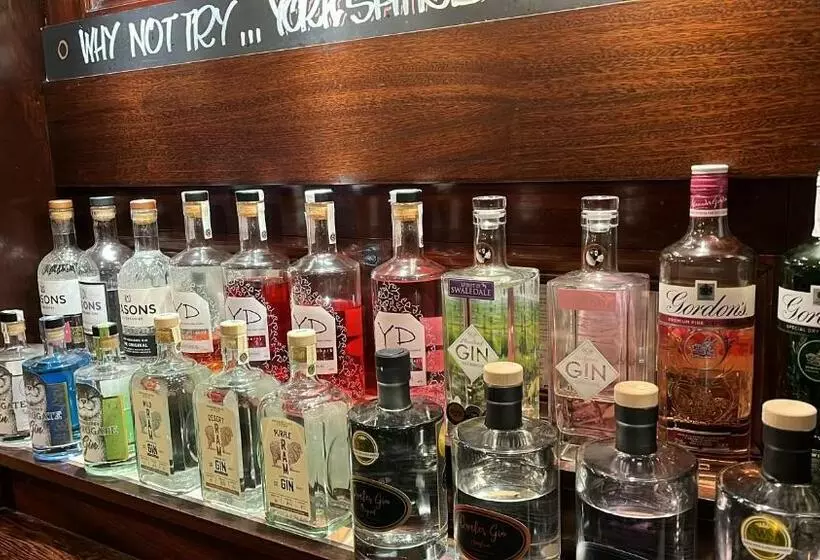 Hotel The Castle Tavern