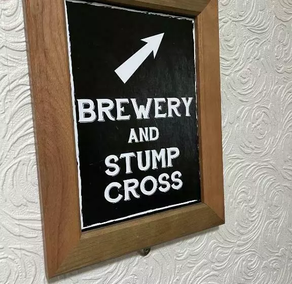 Hotel The Castle Tavern