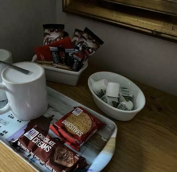 Hotel The Castle Tavern