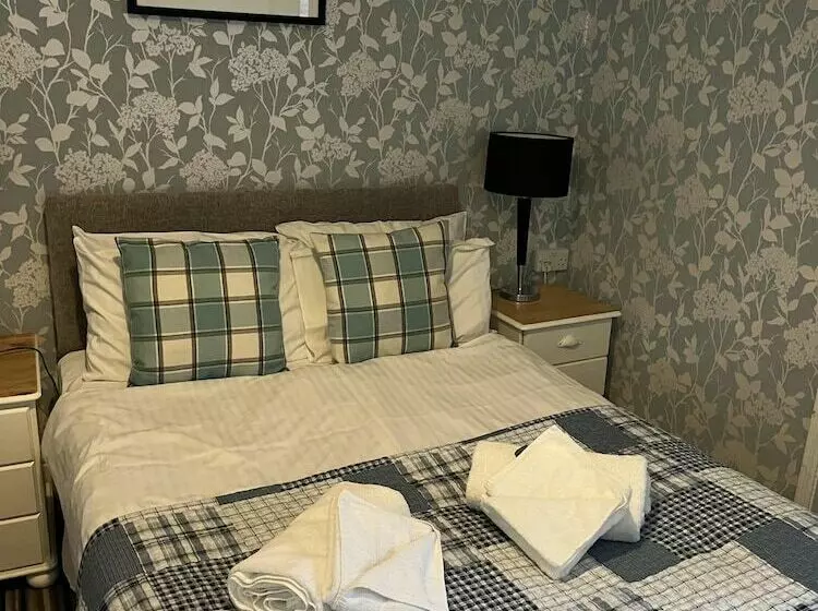 Hotel The Castle Tavern