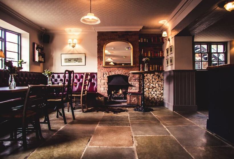 فندق The Fox And Coney Inn