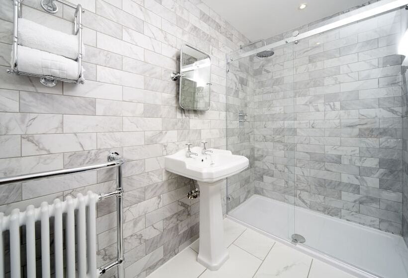 فندق The Fox And Coney Inn