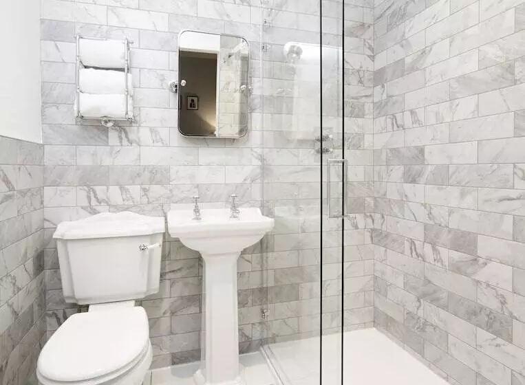 בית מלון כפרי The Fox And Coney Inn