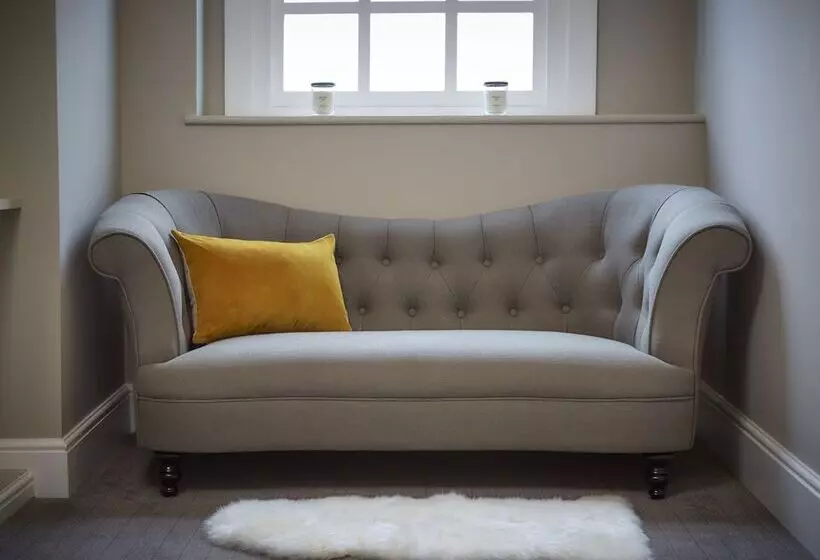 בית מלון כפרי The Fox And Coney Inn