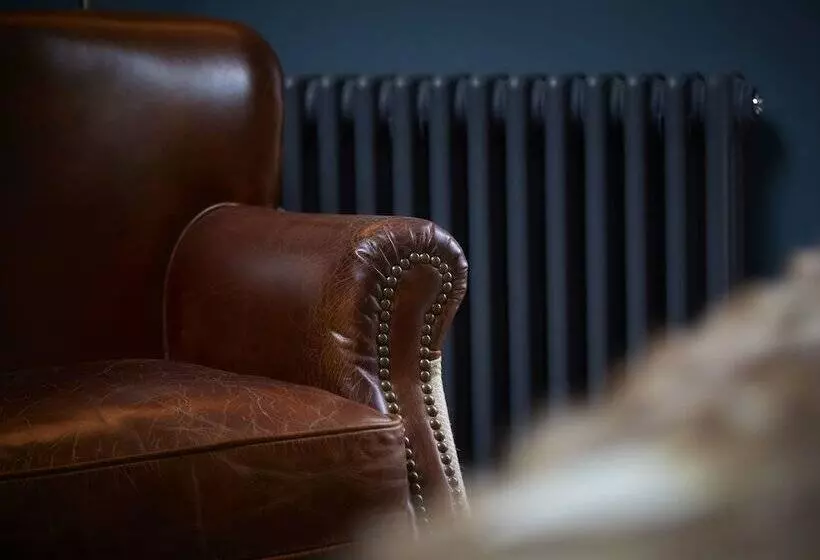 בית מלון כפרי The Fox And Coney Inn