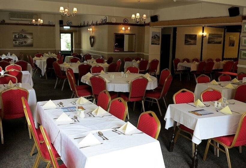 فندق The Fox & Hounds