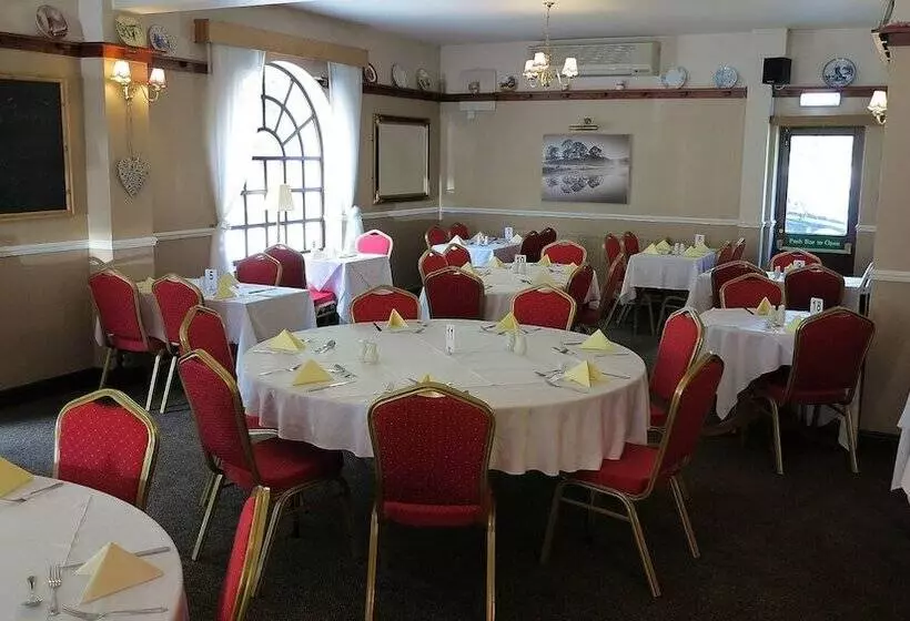 호텔 The Fox & Hounds