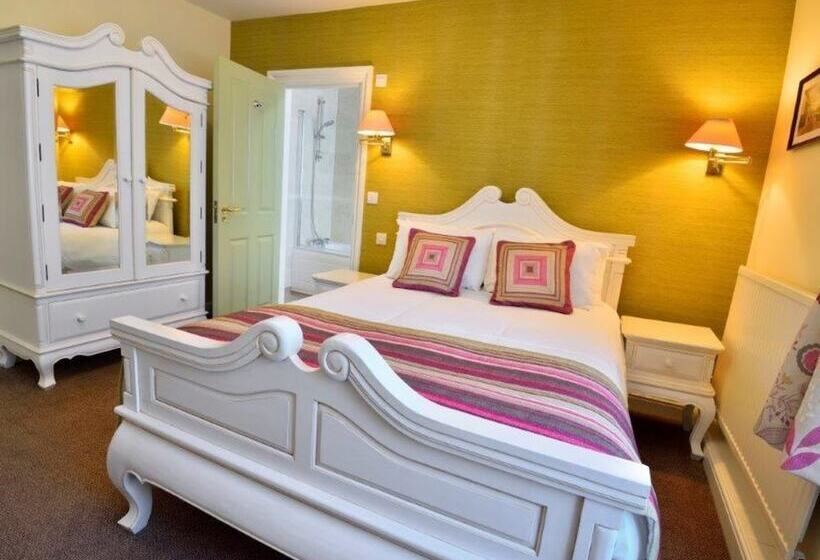 בית מלון כפרי The George