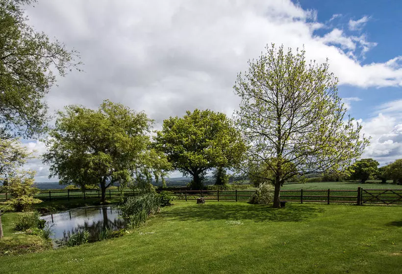 호텔 The Hills Farm