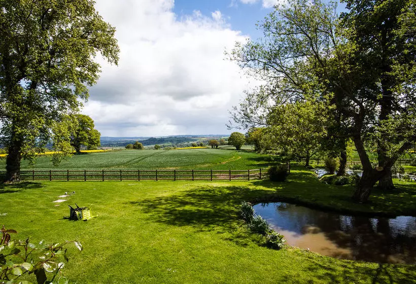 호텔 The Hills Farm