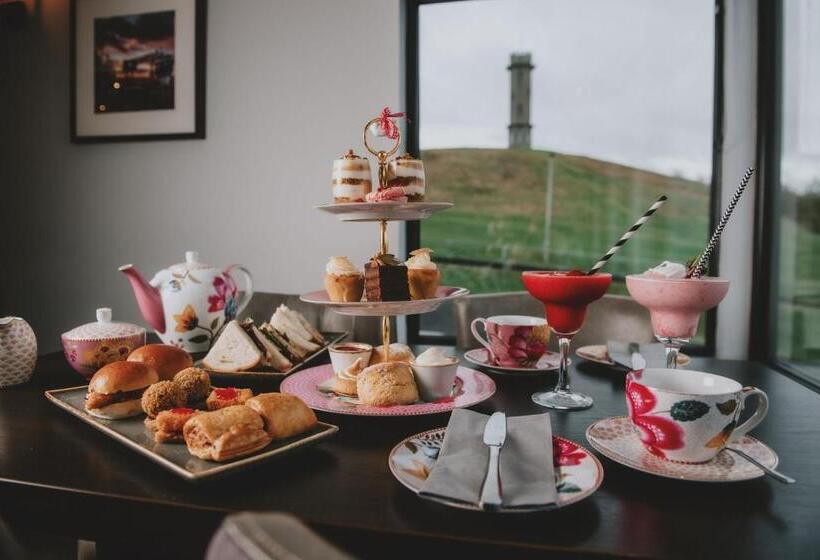 The Knowes Hotel & Restaurant